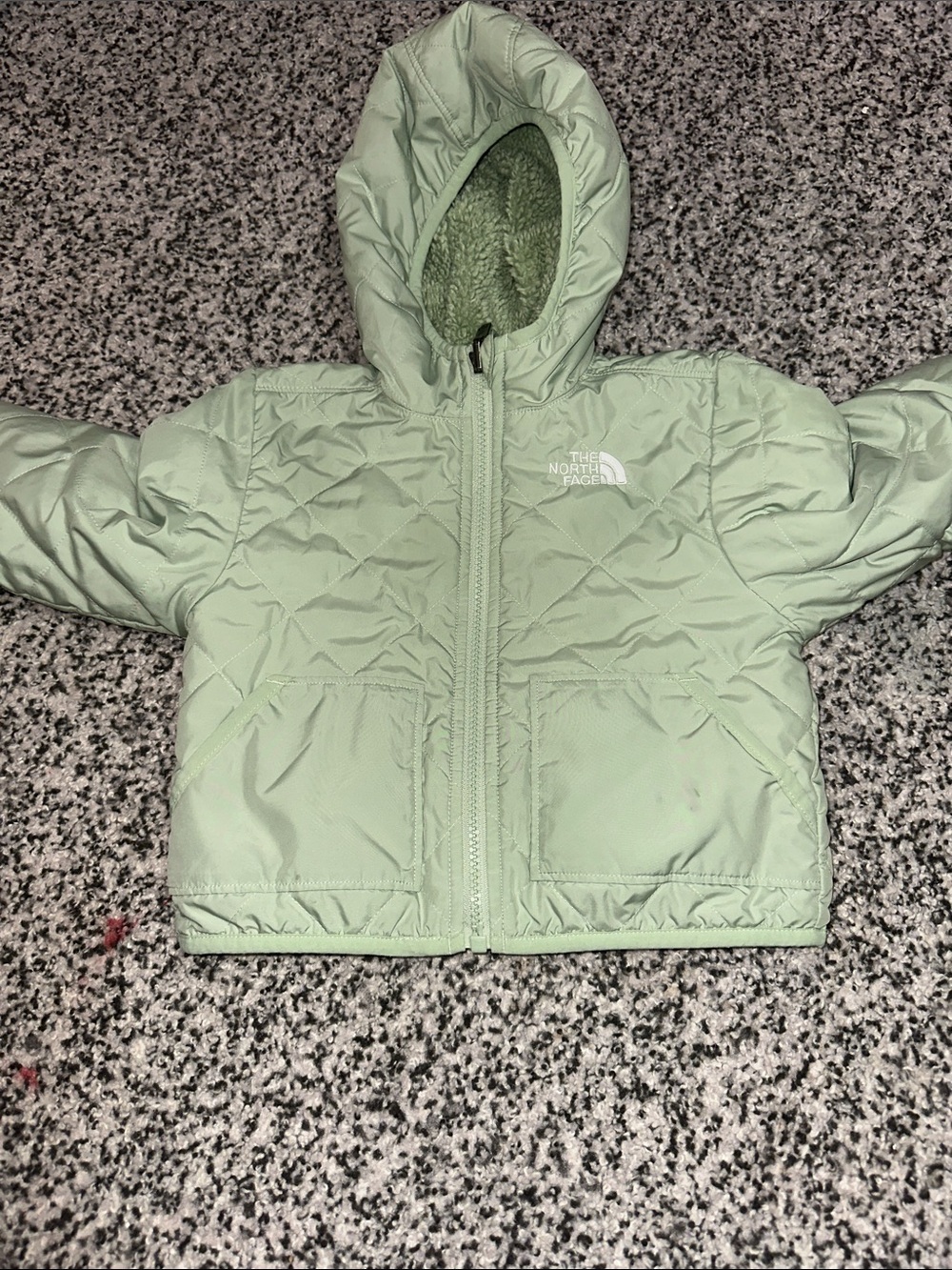The North Face Kids Quilted Hooded Jacket in Sage Green SIZE 3year old